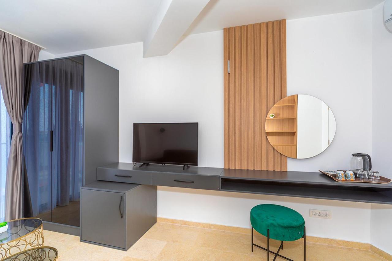 Villa Blue Bay Dobra Voda Bagian luar foto